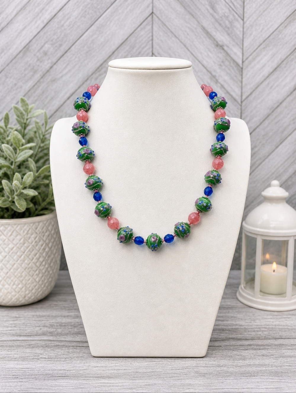 Green Wedding Cake 20" Strawberry Quartz Blue Crystal Necklace